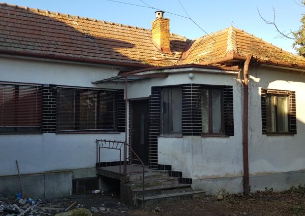 Predám RD Ivanka pri Nitre.