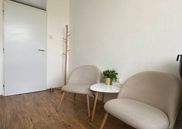 Plne vybavený kadernícky priestor - podnájom – Račianska ul.