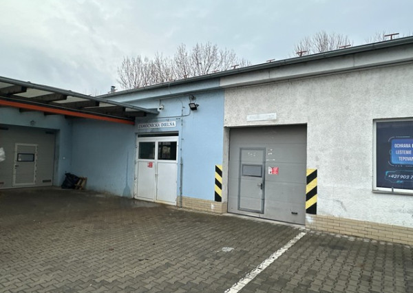 Skladovo-servisný priestor na prenájom - 154 m2, Bajkalská