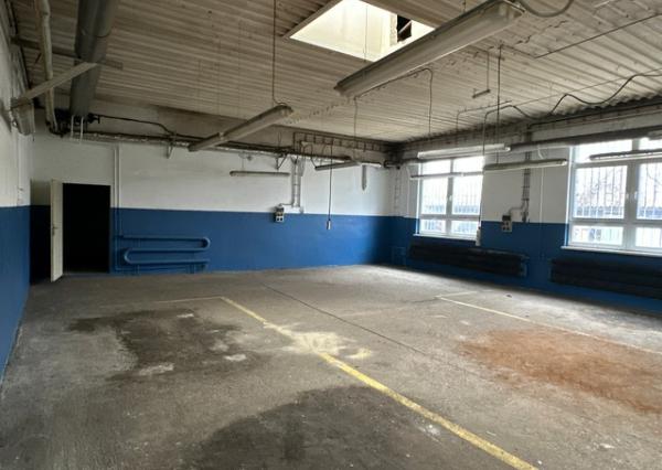 Skladovo-servisný priestor na prenájom - 154 m2, Bajkalská