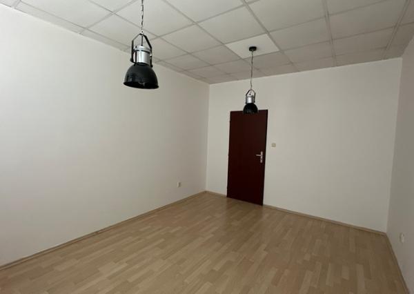 Kancelárske priestory na prenájom - od 15 m2, Bajkalská ul.