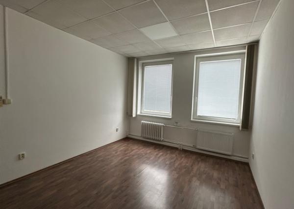 Kancelárske priestory na prenájom - od 15 m2, Bajkalská ul.