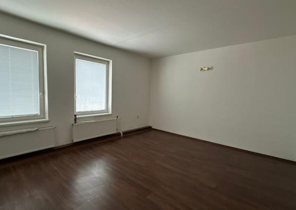 Kancelárske priestory na prenájom - od 15 m2, Bajkalská ul.