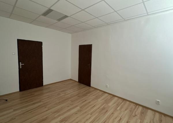 Kancelárske priestory na prenájom - od 15 m2, Bajkalská ul.