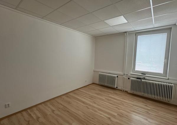 Kancelárske priestory na prenájom - od 15 m2, Bajkalská ul.