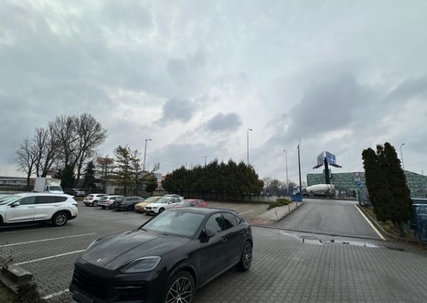 Parkovacie miesta na prenájom - Bajkalská ul.