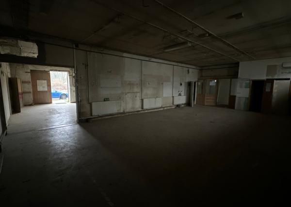 Skladovo-výrobný priestor na prenájom - 544 m2, Nádražná ul.