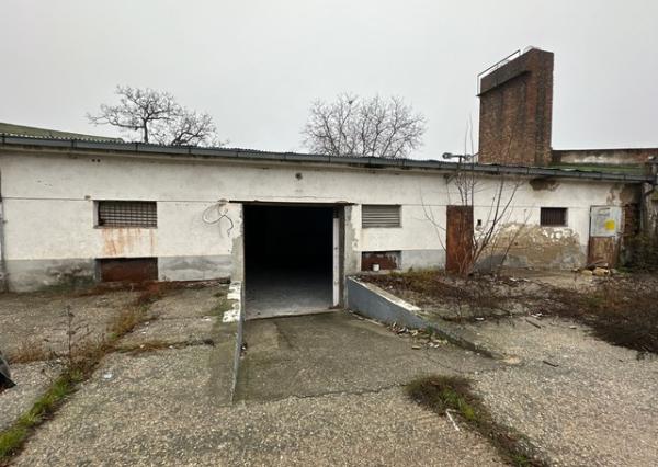 Skladovo-výrobný priestor na prenájom - 544 m2, Nádražná ul.