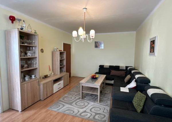 Priestranný 4-izbový byt s lodžiou – 105,6 m², Športová ul.