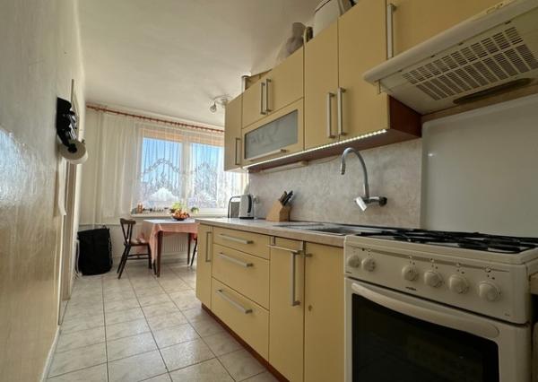 Priestranný 4-izbový byt s lodžiou – 105,6 m², Športová ul.