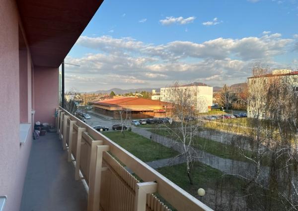 Priestranný 4-izbový byt s lodžiou – 105,6 m², Športová ul.