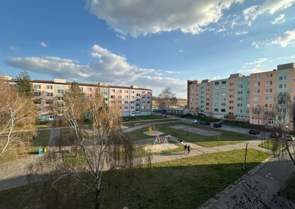 Priestranný 4-izbový byt s lodžiou – 105,6 m², Športová ul.