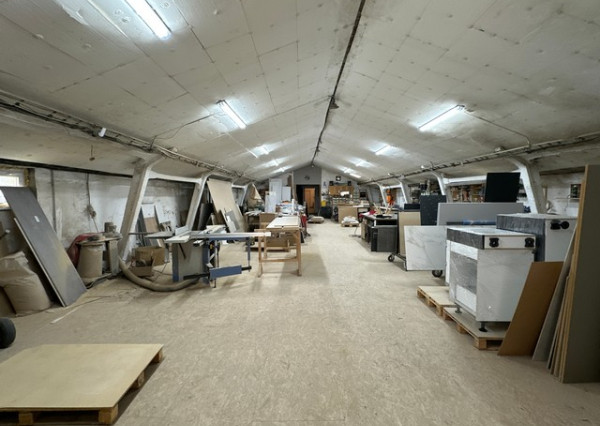 Priestor s administratívnym zázemím na prenájom - 400 m2, Poľovnícka ul.