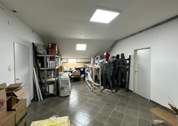 Priestor s administratívnym zázemím na prenájom - 400 m2, Poľovnícka ul.