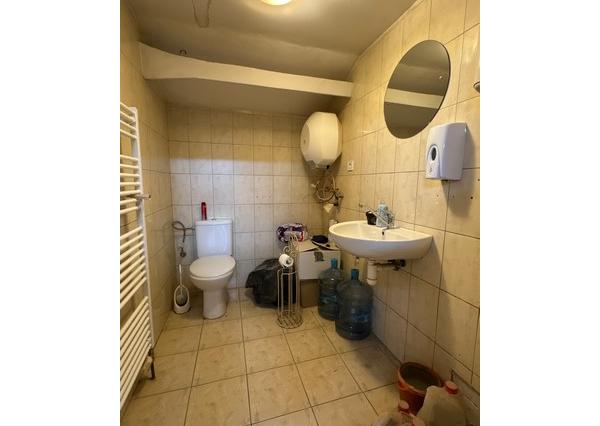 Priestor s administratívnym zázemím na prenájom - 400 m2, Poľovnícka ul.