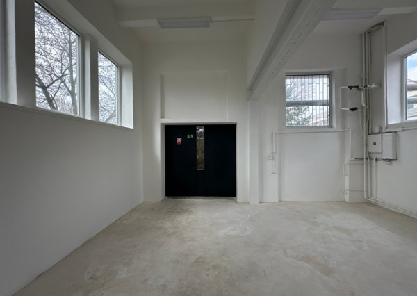 Skladovo prevádzkový priestor na prenájom - 166 m2, Odborárska ul.