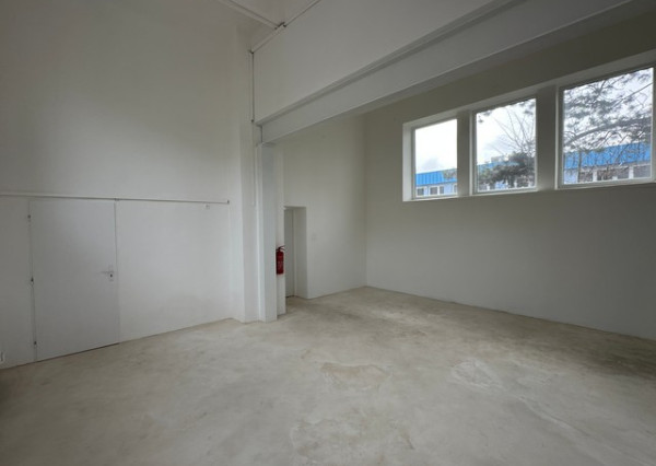 Skladovo prevádzkový priestor na prenájom - 166 m2, Odborárska ul.