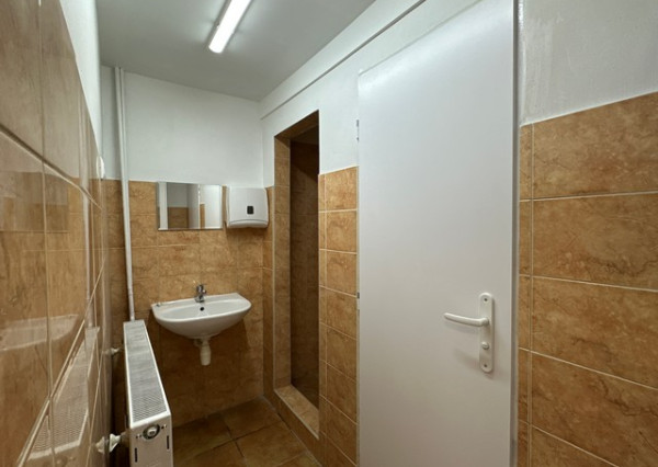 Skladovo prevádzkový priestor na prenájom - 166 m2, Odborárska ul.