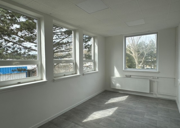 Skladovo prevádzkový priestor na prenájom - 166 m2, Odborárska ul.