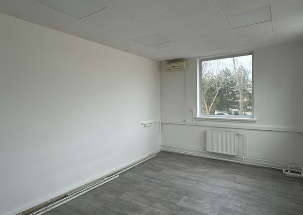 Skladovo prevádzkový priestor na prenájom - 166 m2, Odborárska ul.