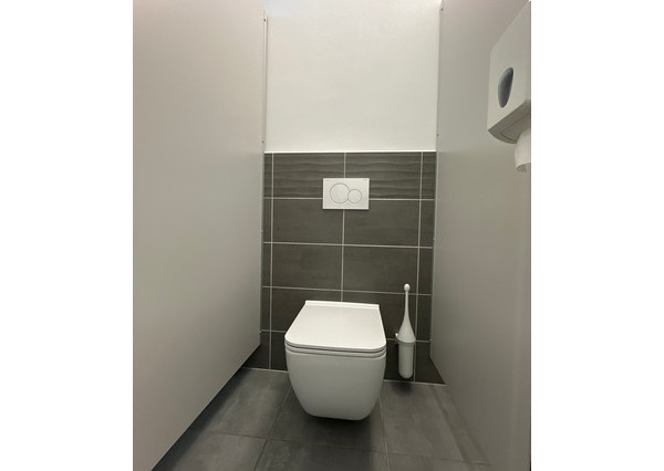 Kancelárske priestory s umývadlom na prenájom - od 18 m2, Bojnická ul.