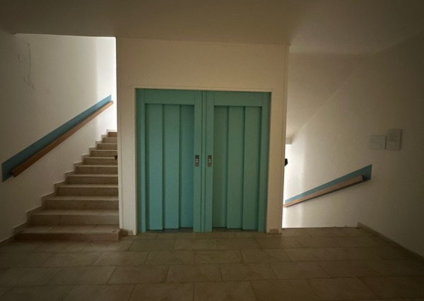 Kancelárske priestory s umývadlom na prenájom - od 18 m2, Bojnická ul.