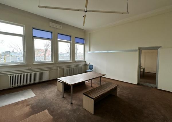 Administratívny celok na prenájom - 475 m2, Bojnická ul.