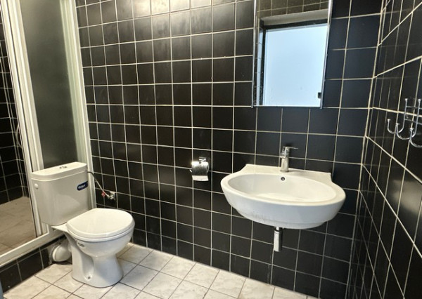 Skladovo-výrobný priestor s priamym vstupom na prenájom - 182 m2, Panónska cesta