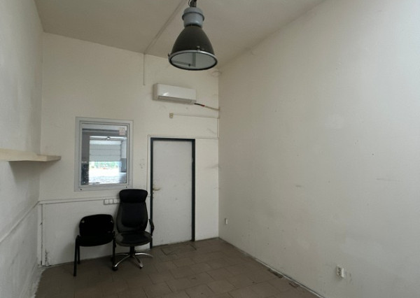 Skladovo-výrobný priestor s priamym vstupom na prenájom - 182 m2, Panónska cesta