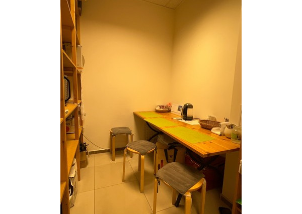 Obchodný priestor s parkovaním na prenájom - 210 m2, ul. Kozia