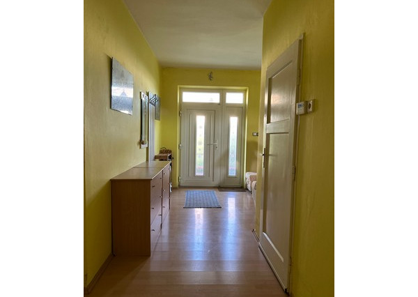 Podpivničený 3i dom s veľkým pozemkom vo Vajnoroch