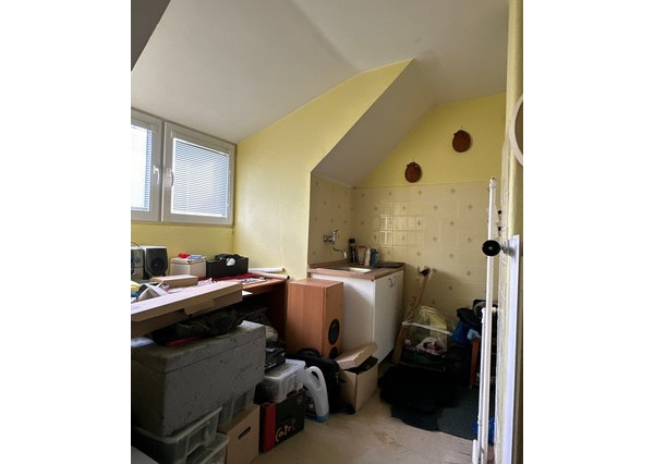 Podpivničený 3i dom s veľkým pozemkom vo Vajnoroch