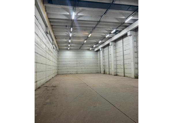 Skladový priestor na prenájom - 361 m2, ul. Na Pántoch