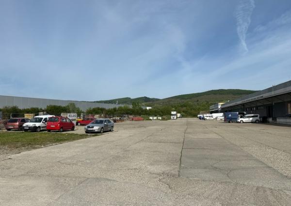 Skladový priestor na prenájom - 361 m2, ul. Na Pántoch