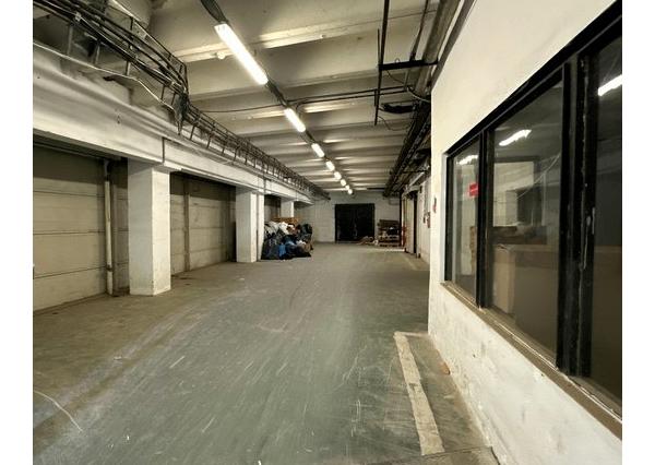 Skladový priestor na prenájom - 361 m2, ul. Na Pántoch