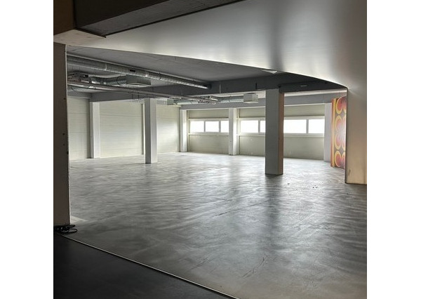 Obchodné priestory so zvýhodneným nájomným na prenájom - od 90 m2, Račianska ul.