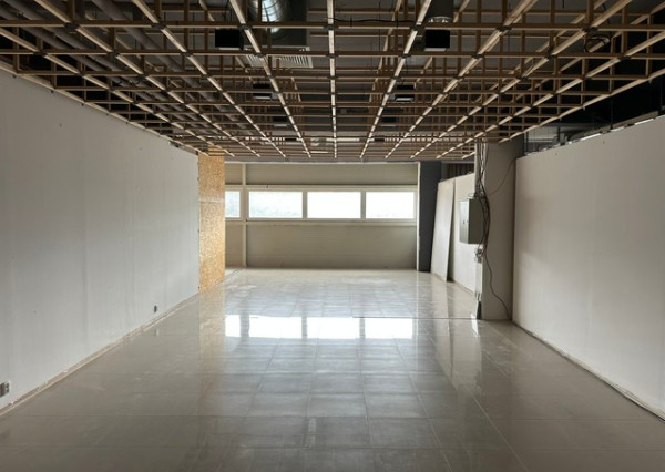 Obchodné priestory so zvýhodneným nájomným na prenájom - od 90 m2, Račianska ul.