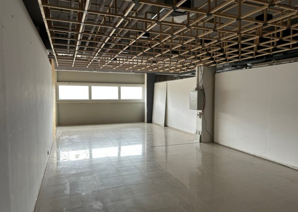 Obchodné priestory so zvýhodneným nájomným na prenájom - od 90 m2, Račianska ul.