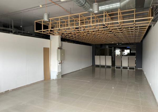 Obchodné priestory so zvýhodneným nájomným na prenájom - od 90 m2, Račianska ul.