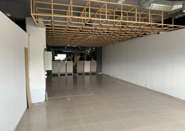 Obchodné priestory so zvýhodneným nájomným na prenájom - od 90 m2, Račianska ul.