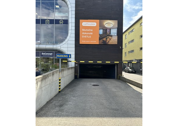 Obchodné priestory so zvýhodneným nájomným na prenájom - od 90 m2, Račianska ul.