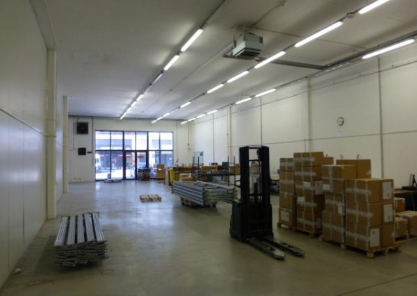 Obchodné priestory (showroom) na prenájom - 320 m2, ul. Stará Vajnorská