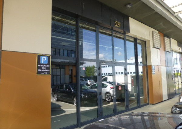 Obchodné priestory (showroom) na prenájom - 320 m2, ul. Stará Vajnorská