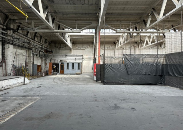 Skladovací priestor na prenájom - 300-600 m2, Kopčianska ul.