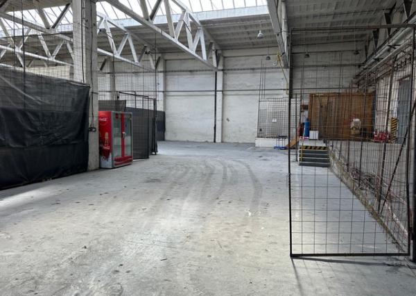 Skladovací priestor na prenájom - 300-600 m2, Kopčianska ul.