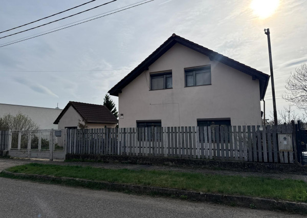 Rodinný dom Mojmírovce