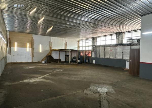 Priestory pre autoservis, sklad alebo ľahkú výrobu - 300 m2, Púchovská ul.