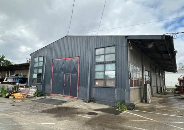 Priestory pre autoservis, sklad alebo ľahkú výrobu - 300 m2, Púchovská ul.