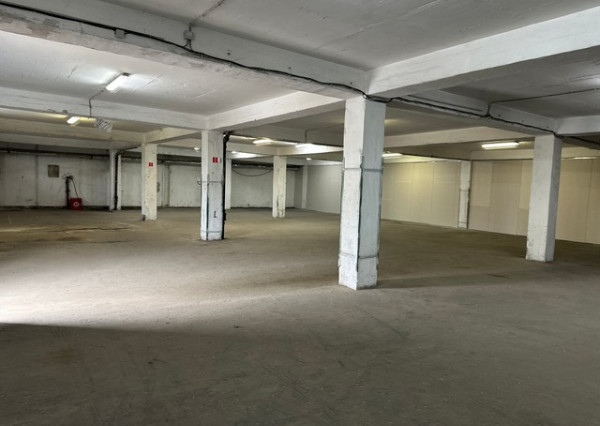 Skladový-výrobný priestor s prívodom vody - 423 m2, Púchovská ul.