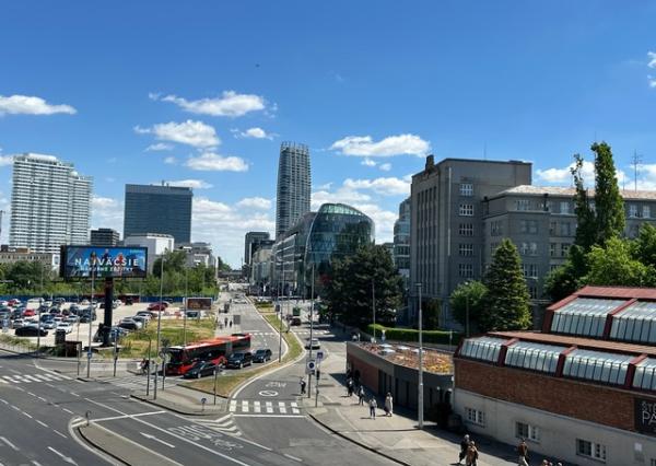 Kancelárske priestory na prenájom - od 103 m², Šafárikovo námestie